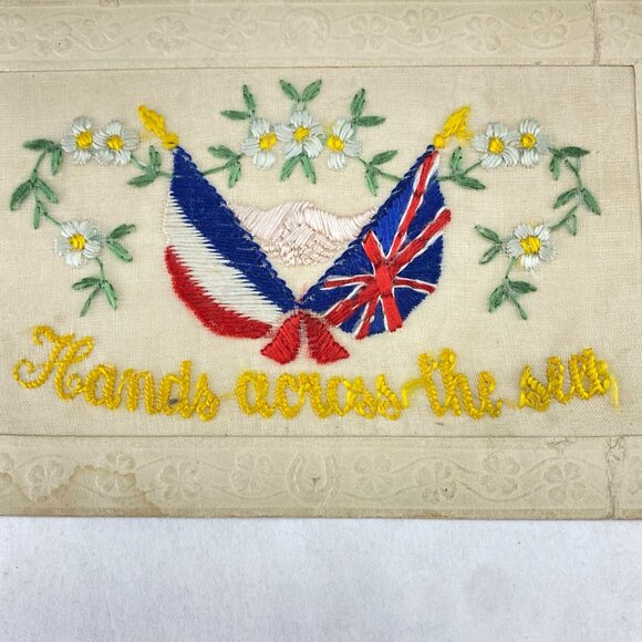 Vintage Hands Across The Sea Embroidered Postcard France and Union Jack Flags - Picture 4 of 10